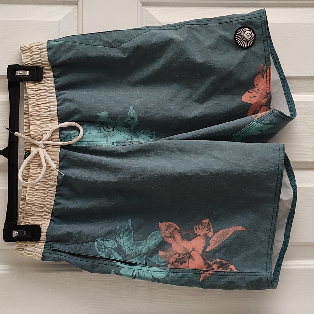 Men's Volcom Board shorts
